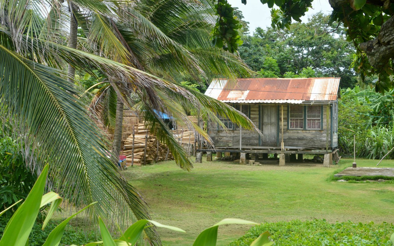 maison traditionnelle en bois, San juan del norte, Nicaragua