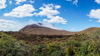 Panorama du stratovolcan Telica au Nicaragua