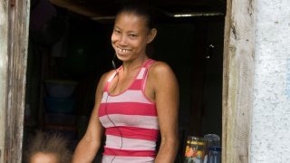 femme à Corn Island - vacances au nicaragua